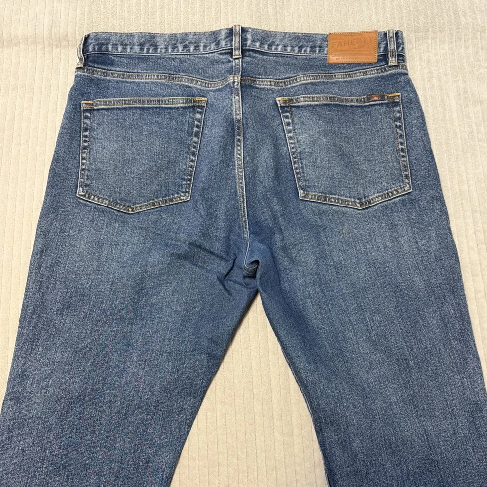 Faherty Mens 38x30 Jeans Organic Cotton Blend Straight Leg Mid Rise Medium Wash